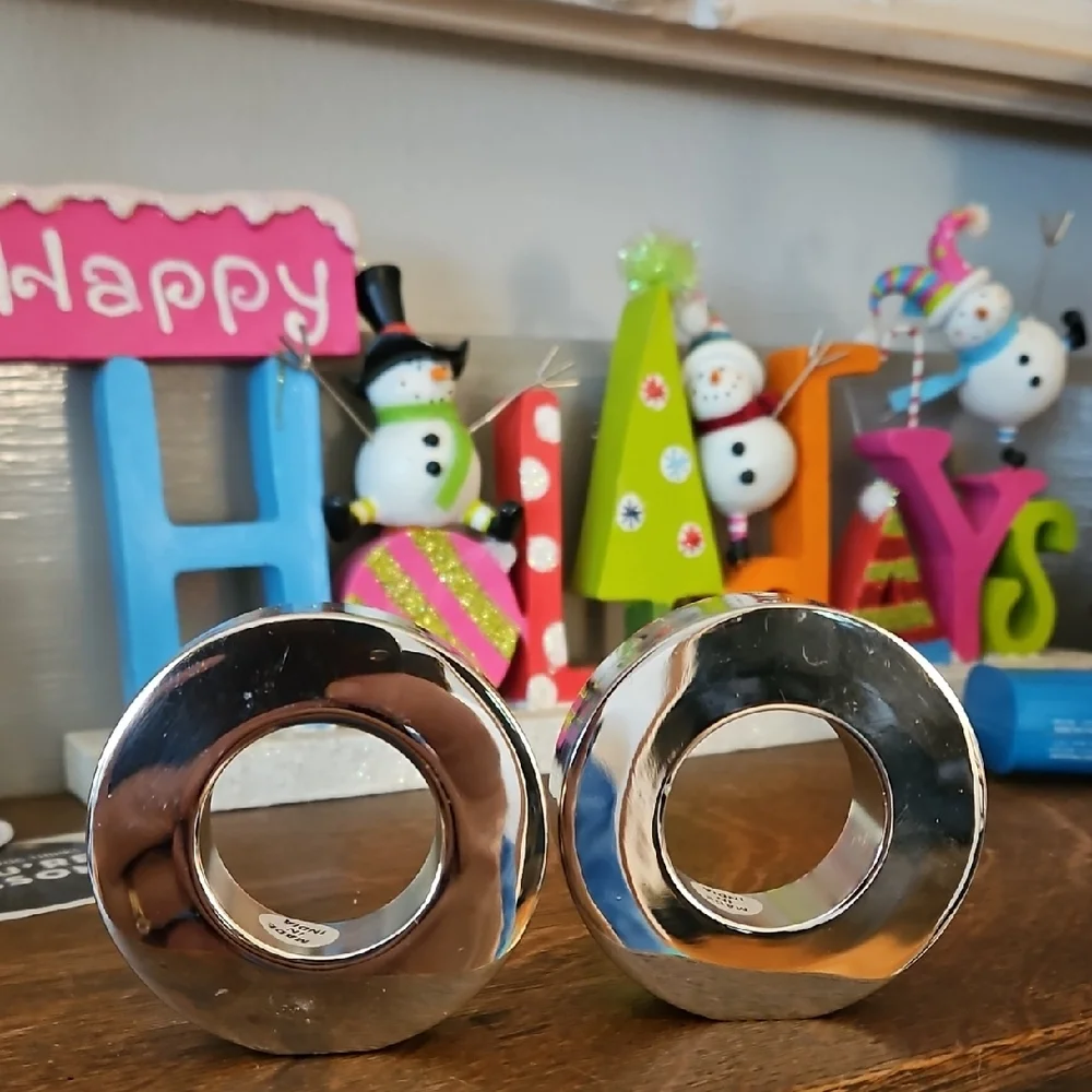 Silver Circular Salt & Pepper Shakers NEW